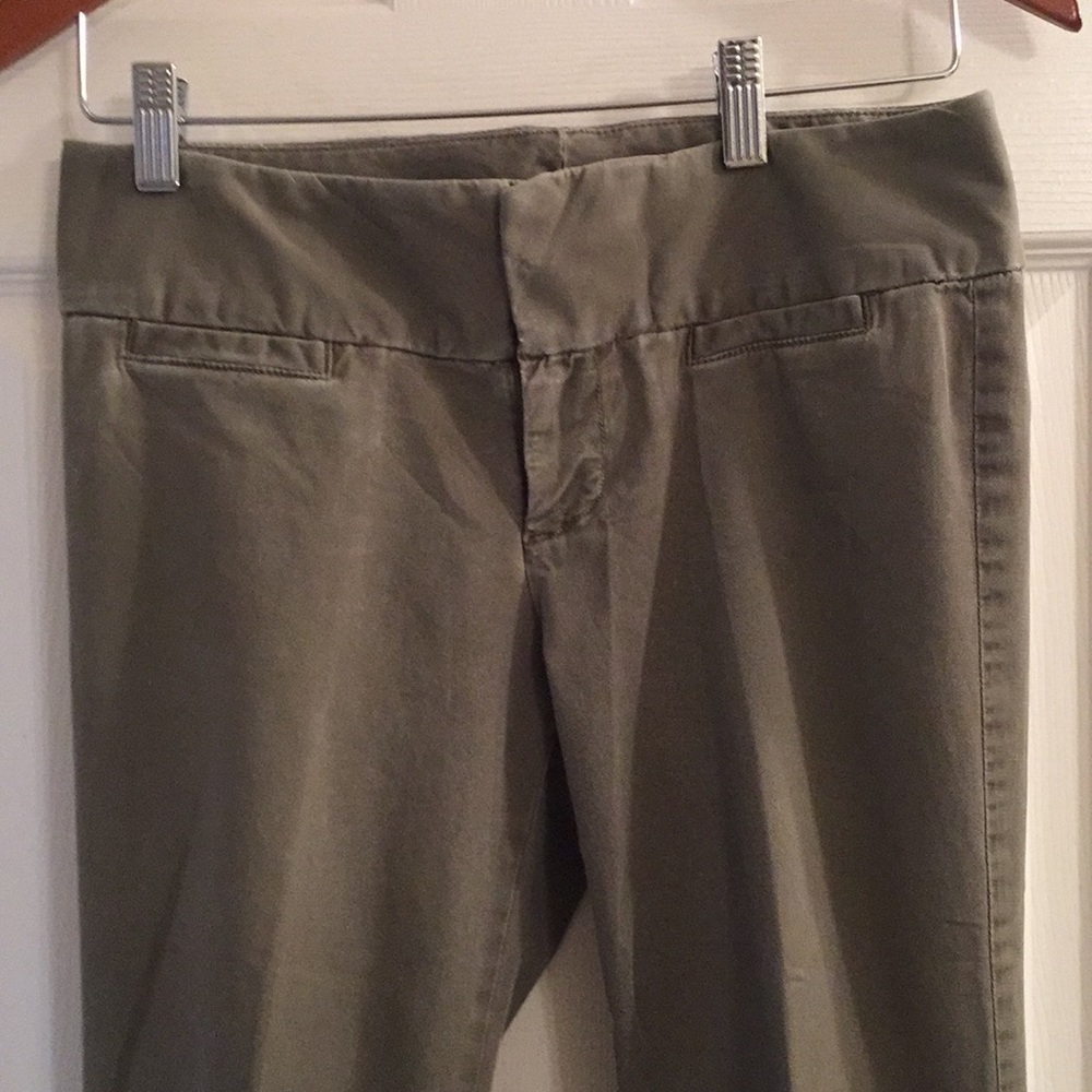 Express green Capri pants